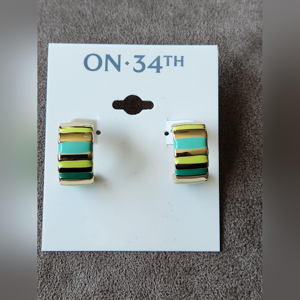 On 34th Hoops Gold Greens NWT